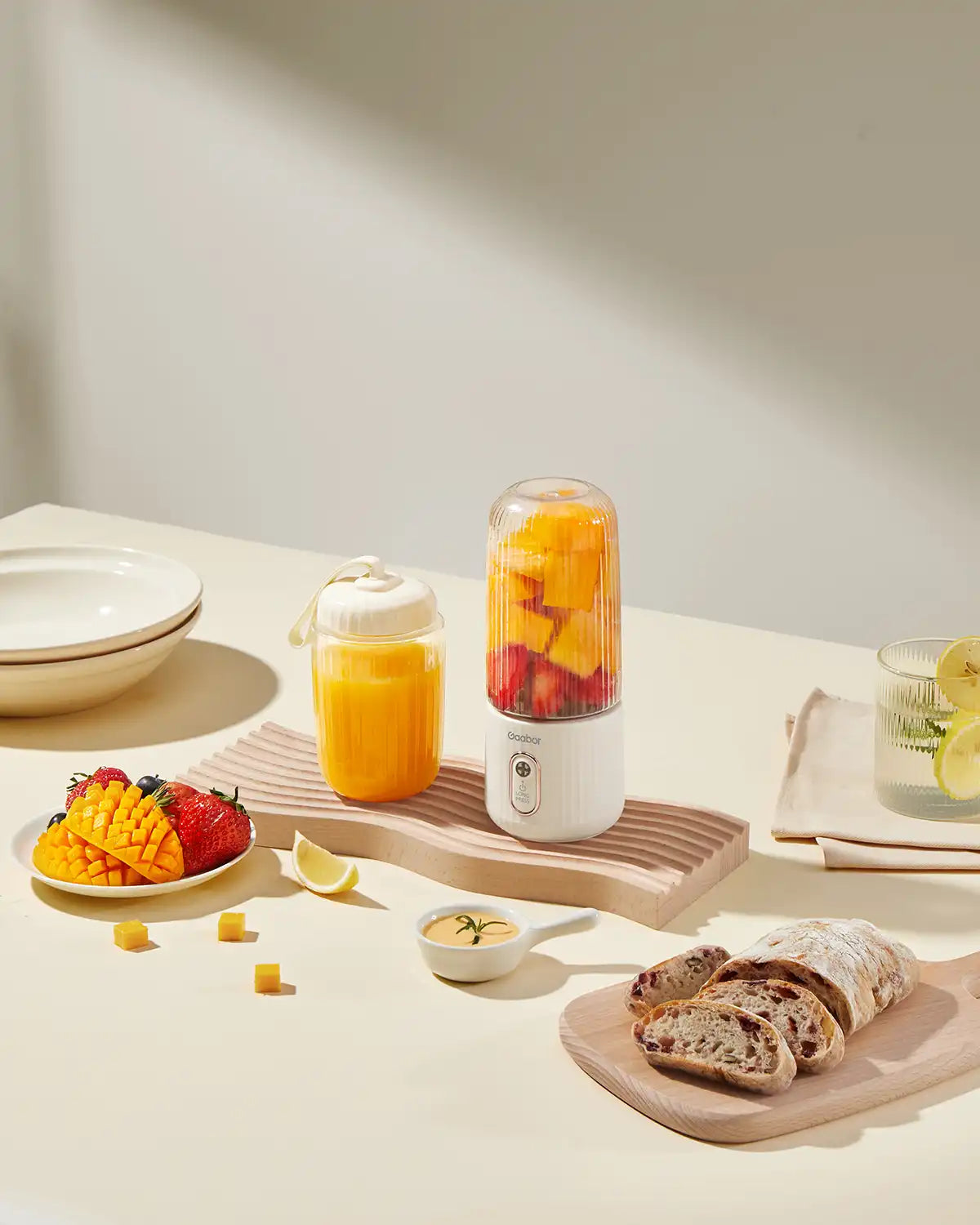 Gaabor Smart Pocket Personal Cordless Hand Juice Blender Bottle 300ml USB FP03T-WH01A