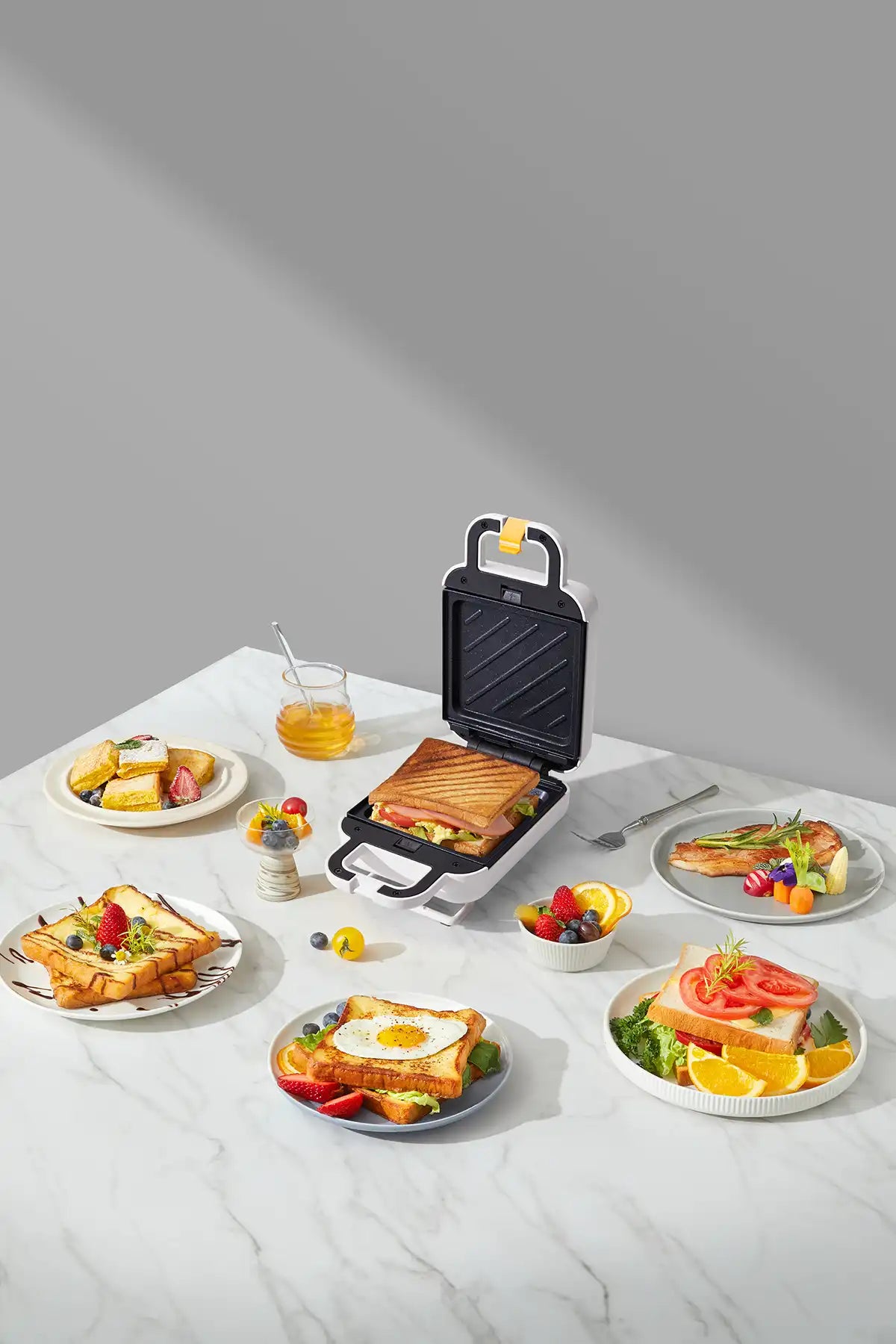 Gaabor Double-Sided Pocket Sandwich Maker, Portable Non-stick Removable Baking Pan SM60M-WH01A
